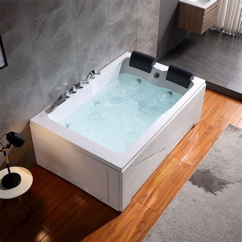 large alcove bathtub